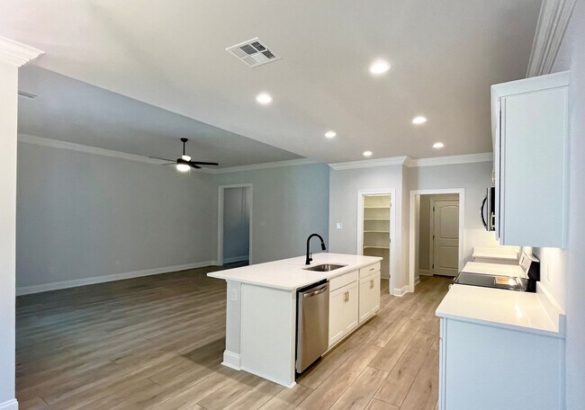 212 Nandina Dr, Scott, LA 70583 - photo 3