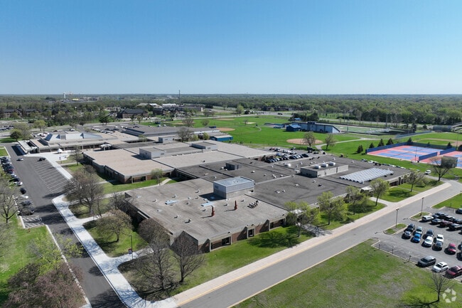 Apollo Senior High School has an overall Niche grade of 'B-'.