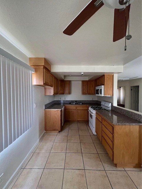 13509 Yukon Ave, Hawthorne, CA 90250