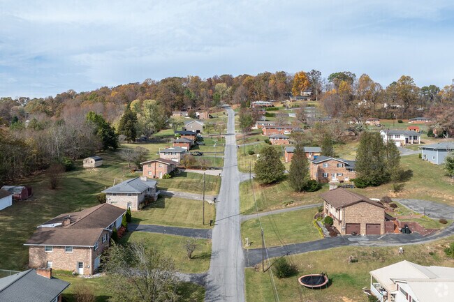 Some streets in Bloomingdale are set on steep hills and have easy access to town.