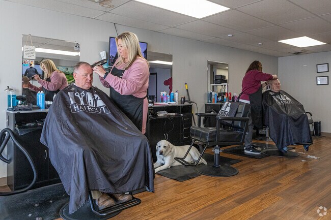 Dar’s All Star Salon is a convenient place in Jamestown to get a haircut.