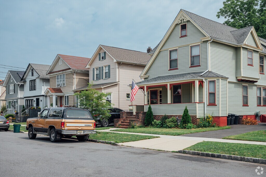 Sunrise Village 145 Jerome St, Roselle Park, NJ