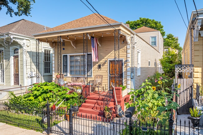 Camelback shotgun homes are popular in the Irish Channel.