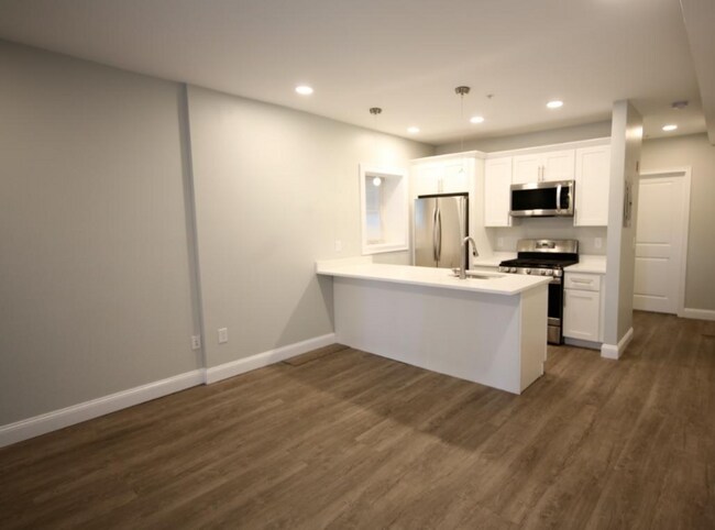 16 Trenton St unit G, Providence, RI 02906 - photo 3