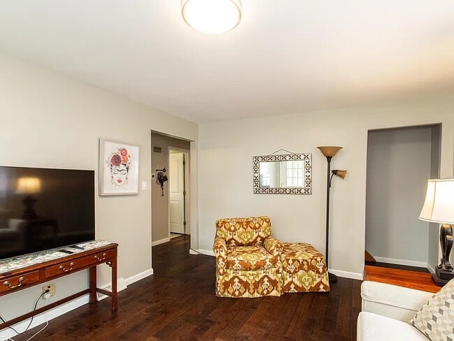 122 Maple Ave, Southgate, KY 41071 - photo 2