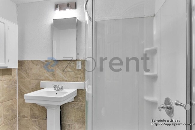 1659 Knickerbocker Dr, Stockton, CA 95210 - photo 5