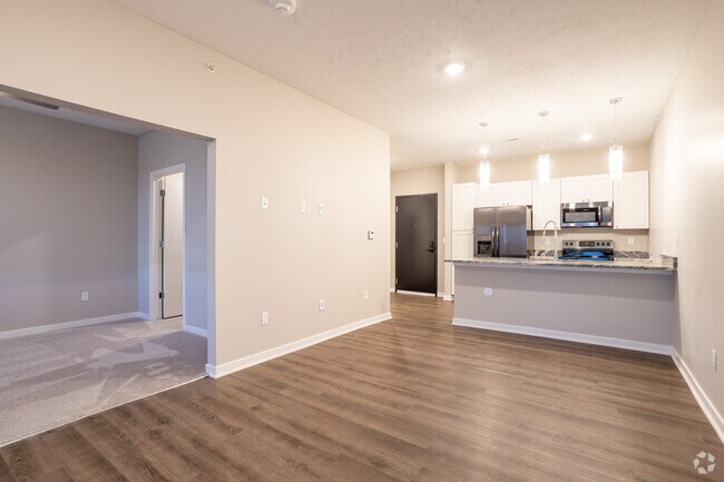 Edge 204, Omaha, NE 68130 - photo 2