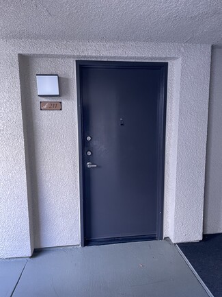 5500 Owensmouth Ave Unit 211, Woodland Hills, CA 91367