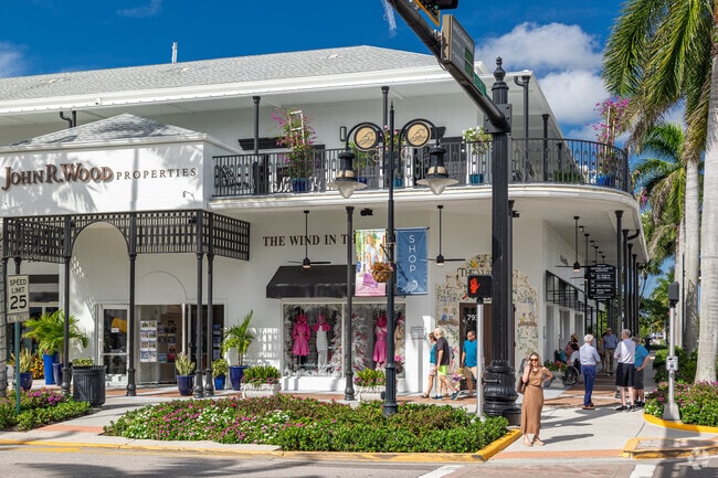 Olde Cypress is about 15 miles from the bustling downtown core of Naples.