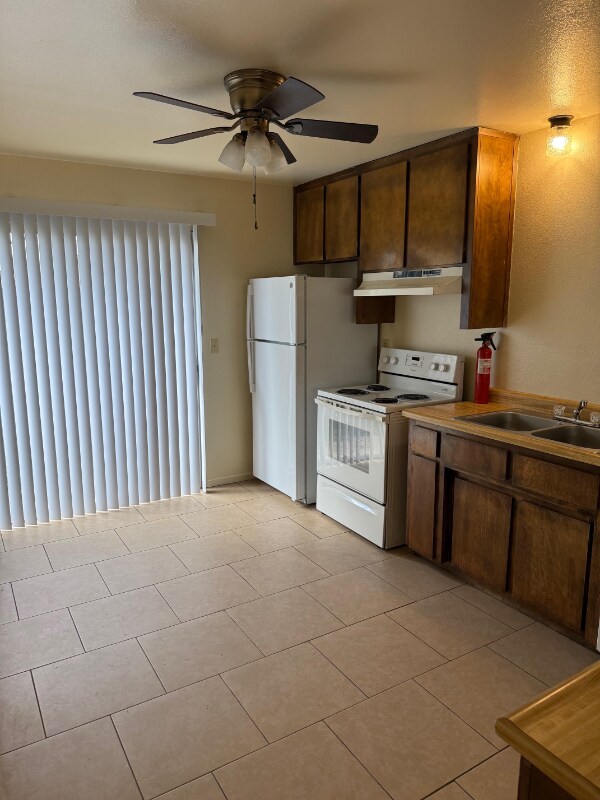 310 Center St unit D, Hanford, CA 93230 - photo 4