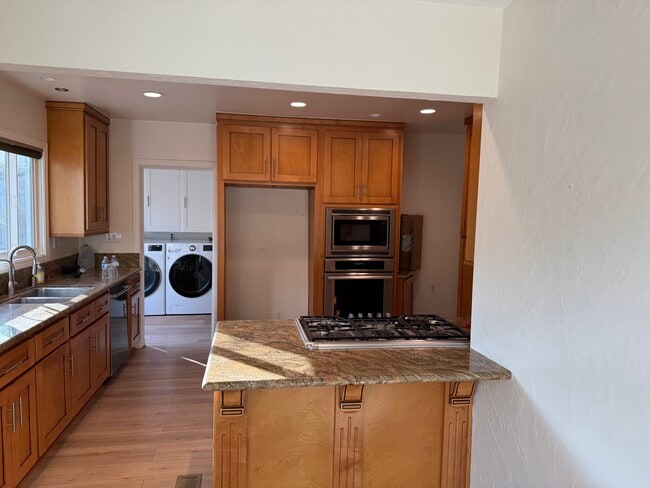 6128 Maryland Dr, Los Angeles, CA 90048 - photo 6