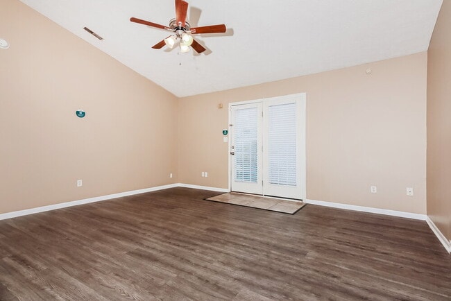 2628 Lullwater Ln, Indianapolis, IN 46229 - photo 4