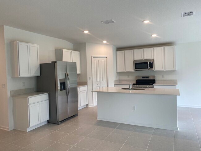 2316 Green Valley St, Daytona Beach, FL 32124 - photo 5