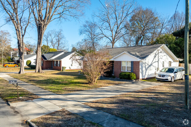 Single story traditional homes are also available in Magnolia-Harmony.