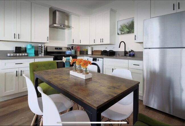 2806 S Palm Grove Ave unit 1, Los Angeles, CA 90016 - photo 7