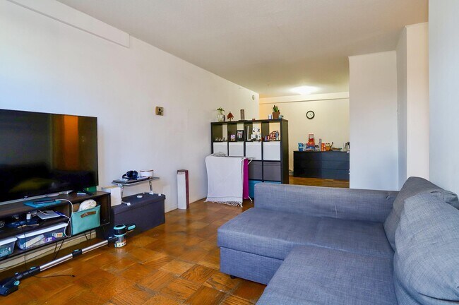 201 St Pauls Ave, Jersey City, NJ 07306 - photo 4