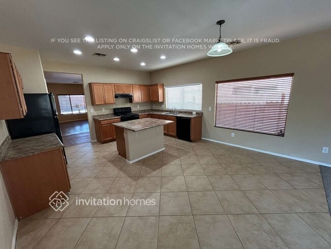 7005 S 21st Dr, Phoenix, AZ 85041 - photo 5