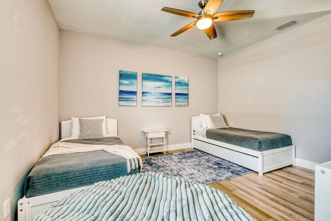 1669 Colleen St unit ID1346496P, Sarasota, FL 34231 - photo 6