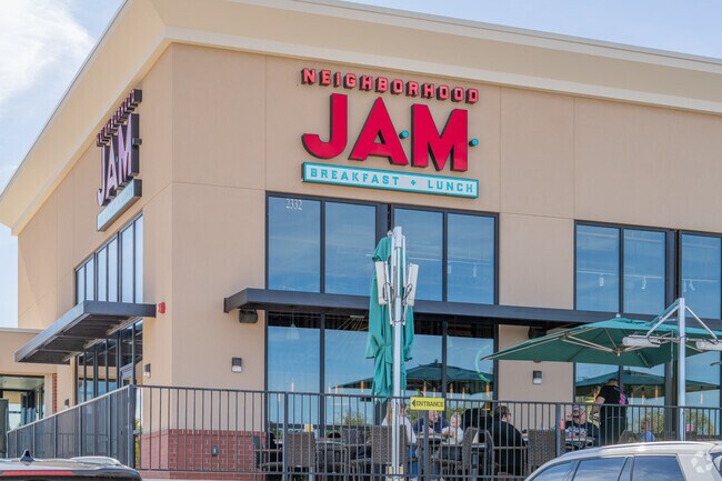 Locals near Olde Towne love Neighborhood JAM for its American brunch menu.