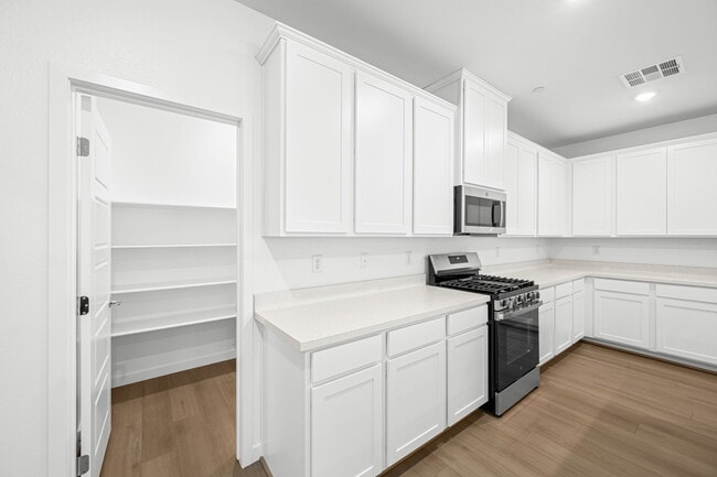 1505 Luca Mountain Ln, Henderson, NV 89011 - photo 7