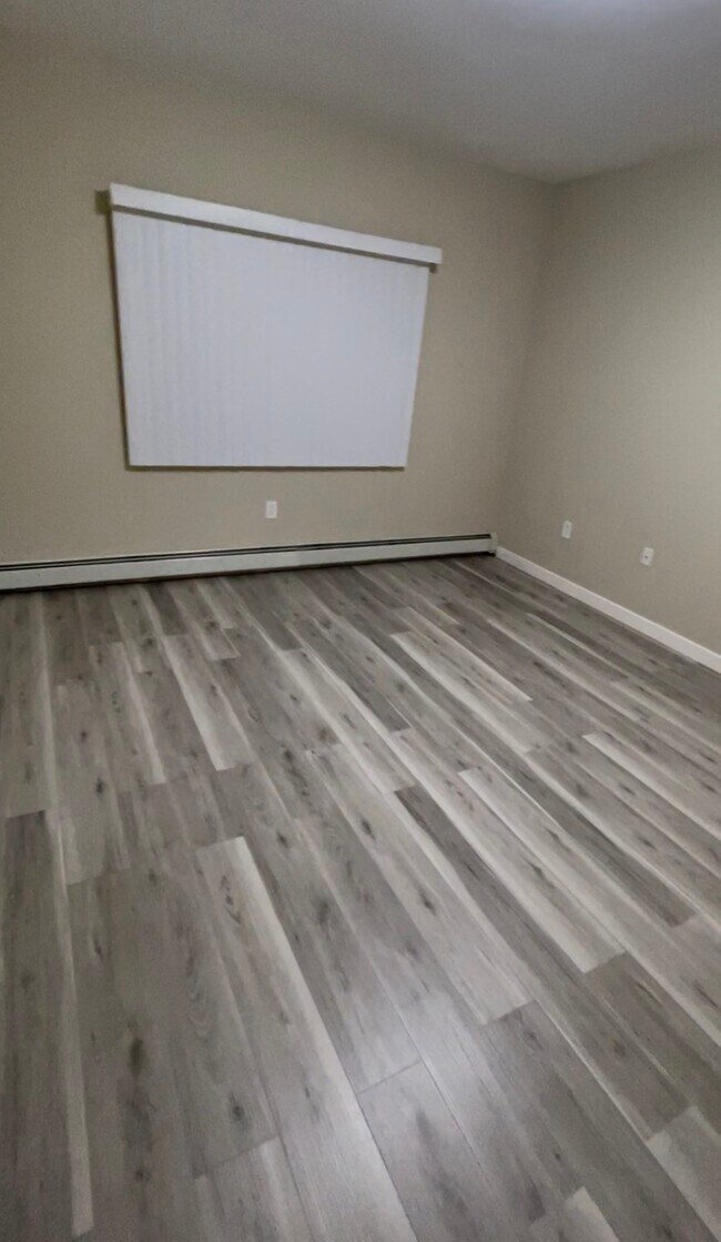 44 Kulick St unit 1st. Floor Apartment, Clifton, NJ 07011 - photo 3