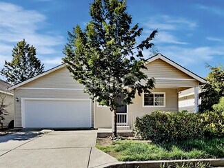38679 Dubarko Rd, Sandy, OR 97055