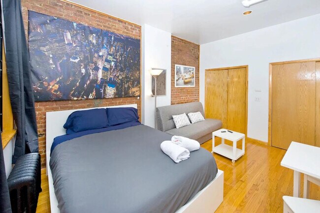 135 E 94th St unit ID1032057P, New York, NY 10128 - photo 2