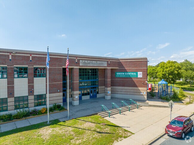 Green Central Elementary is a magnet school in Minneapolis with a student population of 560.