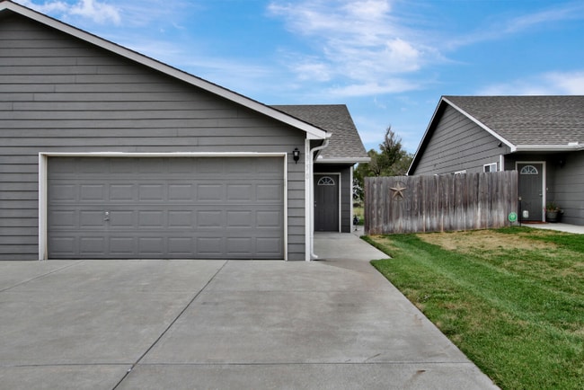 1290 Curtis St, Wichita, KS 67212 - photo 3