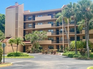 2025 Lavers Cir Unit Lakeside condo, Delray Beach, FL 33444