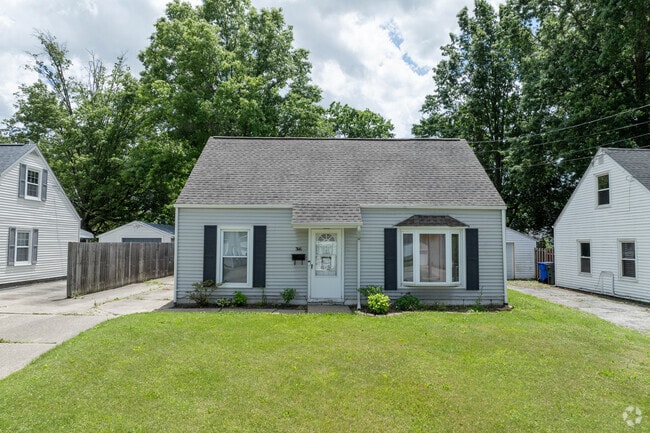 Cape Cod style homes can be found throughout Mud Brook.