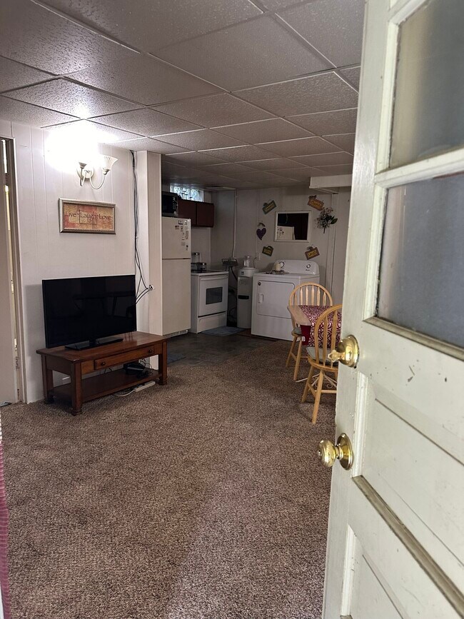 128 Scotts Dr unit Studio, Holland, MI 49424 - photo 6