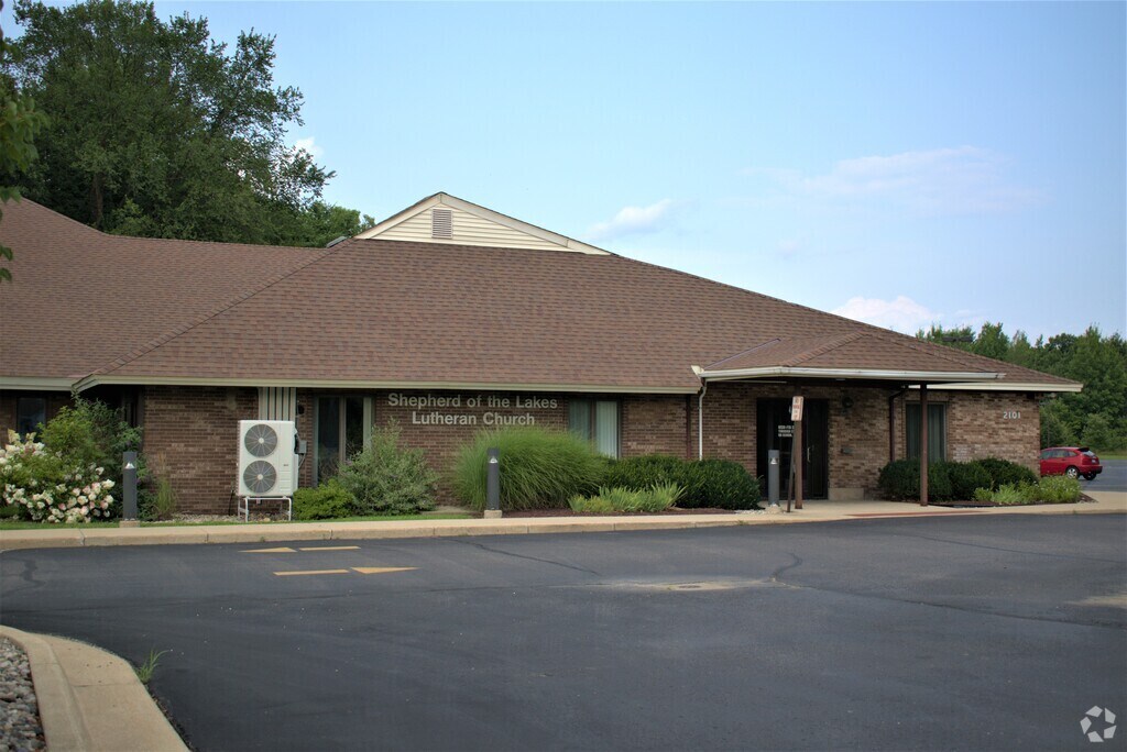 Shepherd of the Lakes Lutheran School building in Outlying Livings.
