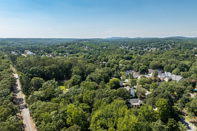 Woodlands Edge is nestled among the rolling hills and woods of Little Rock's south west area.