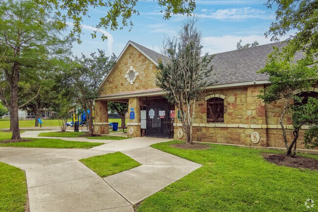 Sonoma Park near Forest Creek
includes a pool, playground, and swings for residents.