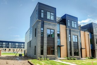 824 E 2nd St, Des Moines, IA 50309