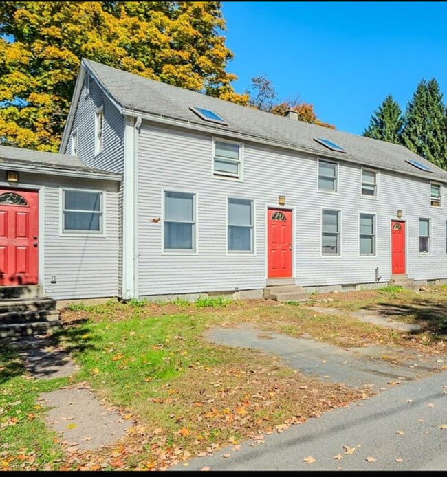 158 Summer St, Amherst, MA 01002