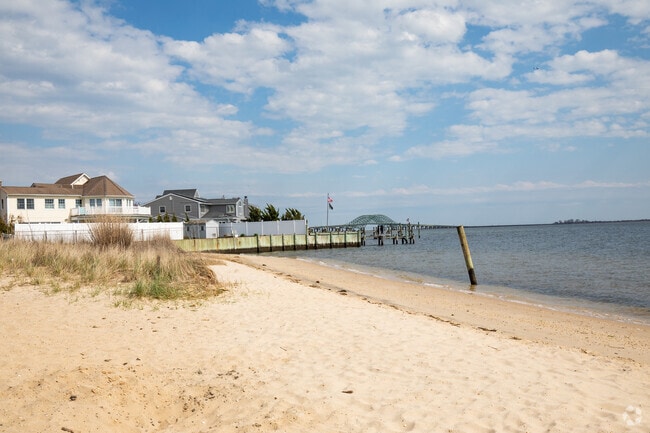 The West Islip Beach is situated right on the Great South Bay.