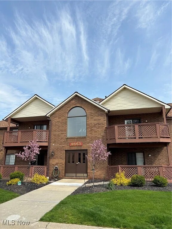 8663 Scenicview Dr Unit 204, Broadview Heights, OH 44147