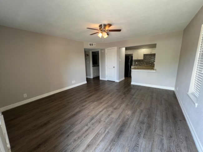 1232 E Live Oak Rd, Schertz, TX 78154 - photo 2