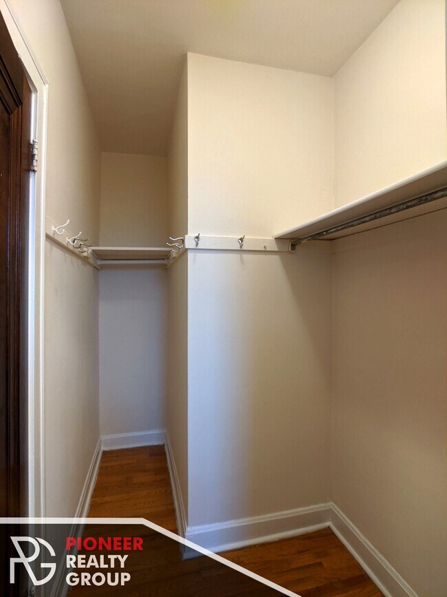 4635 N Paulina St unit 4631-409, Chicago, IL 60640 - photo 7