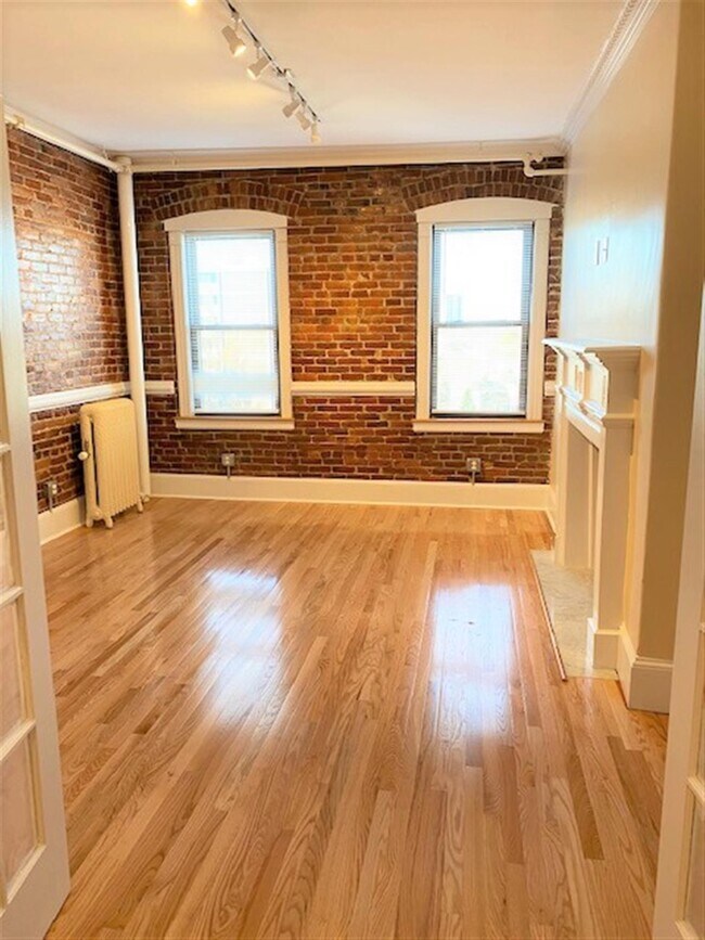 878 Massachusetts Ave unit 6, Cambridge, MA 02139 - photo 3