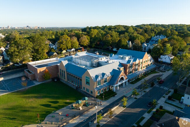 Davis Academy for Arts & Design Innovation aerial.