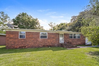 3942 Barmer Dr, Jacksonville, FL 32210