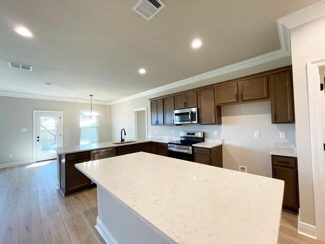 3352 Lake Crest Dr, Lake Charles, LA 70615 - photo 6