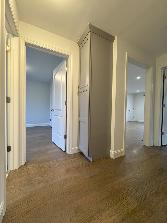 Hallway 1B