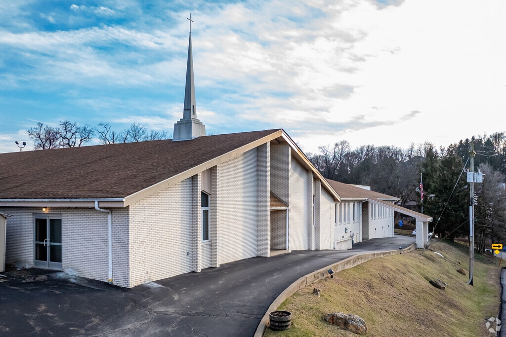 Welcome to Praise Christian Academy on Foster Road.