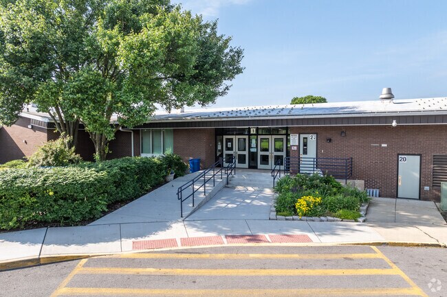 Anne M. Jeans Elementary School is a PK-4th grade public school.