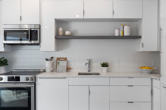 New Hampshire Ave NW 3709, Washington, DC 20010 - photo 4