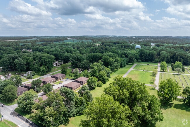 Columbiana is full of many green spaces to enjoy on a sunny day.